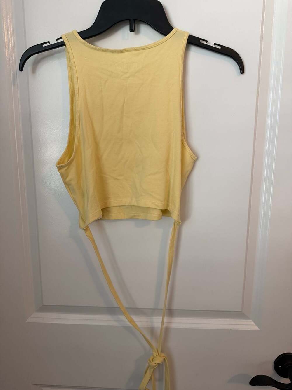 NWT Hollister Must-Have Collection Yellow Tie-Back Crop Tank Top Size Medium - Picture 5 of 5